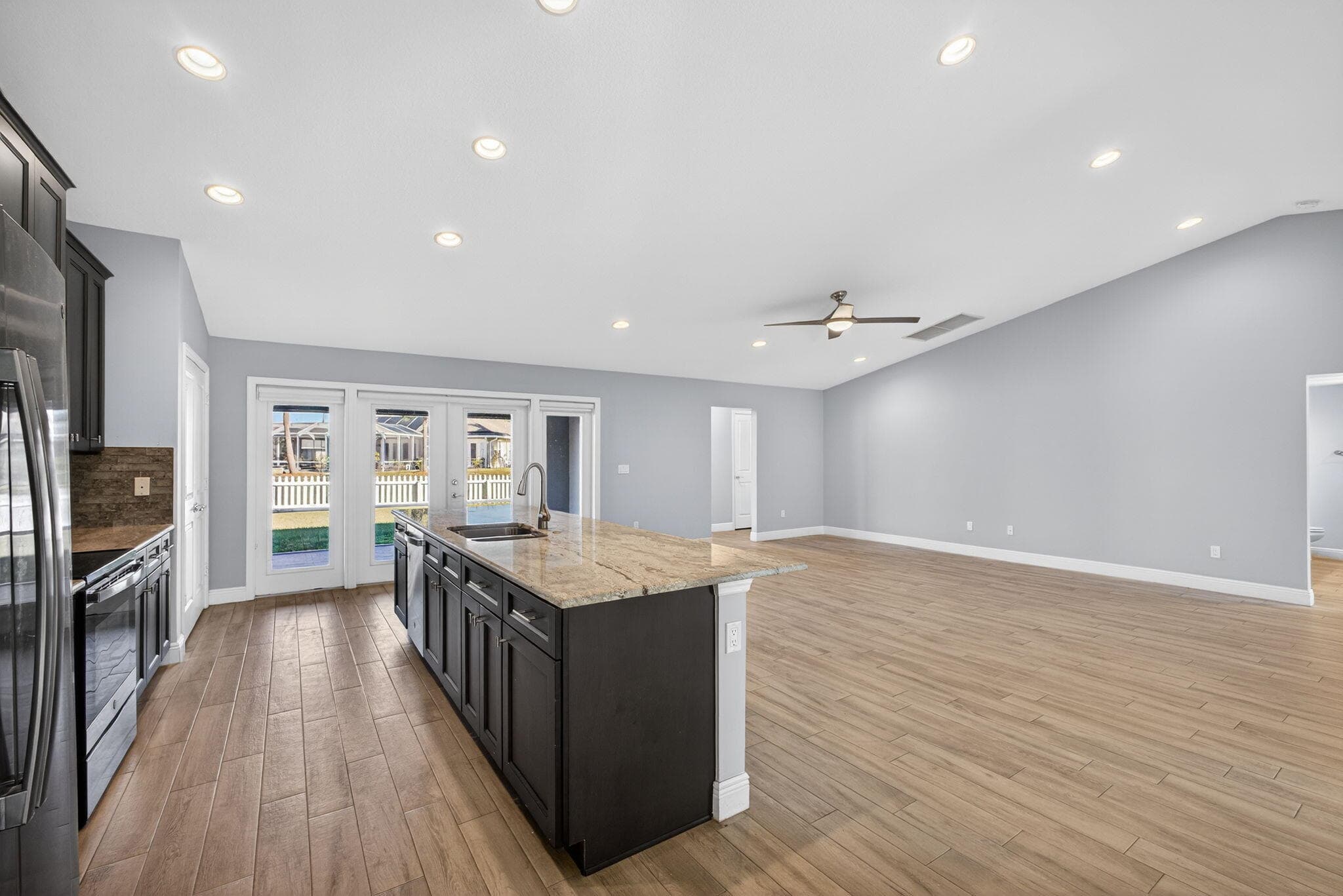 2501 SE Mariposa Avenue, Port St. Lucie, FL 34952 — photo 30 of 63