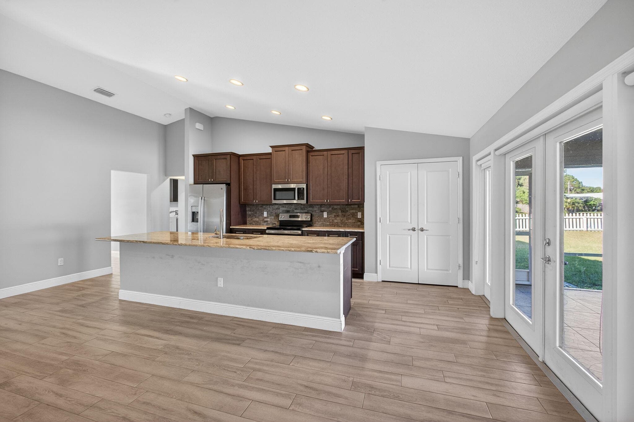 2501 SE Mariposa Avenue, Port St. Lucie, FL 34952 — photo 33 of 63