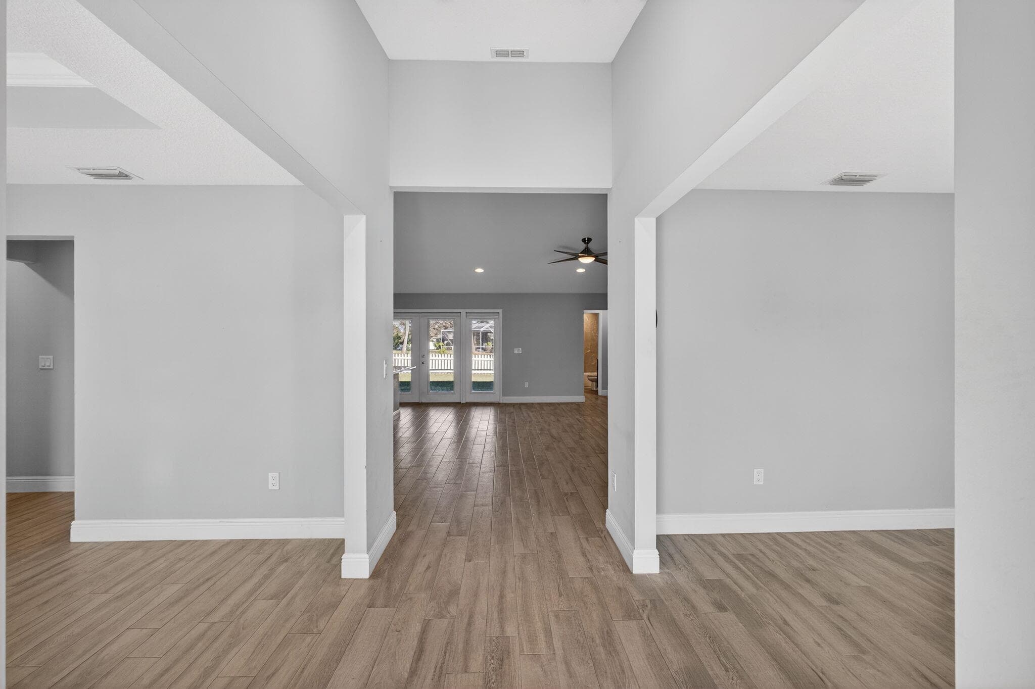 2501 SE Mariposa Avenue, Port St. Lucie, FL 34952 — photo 5 of 63