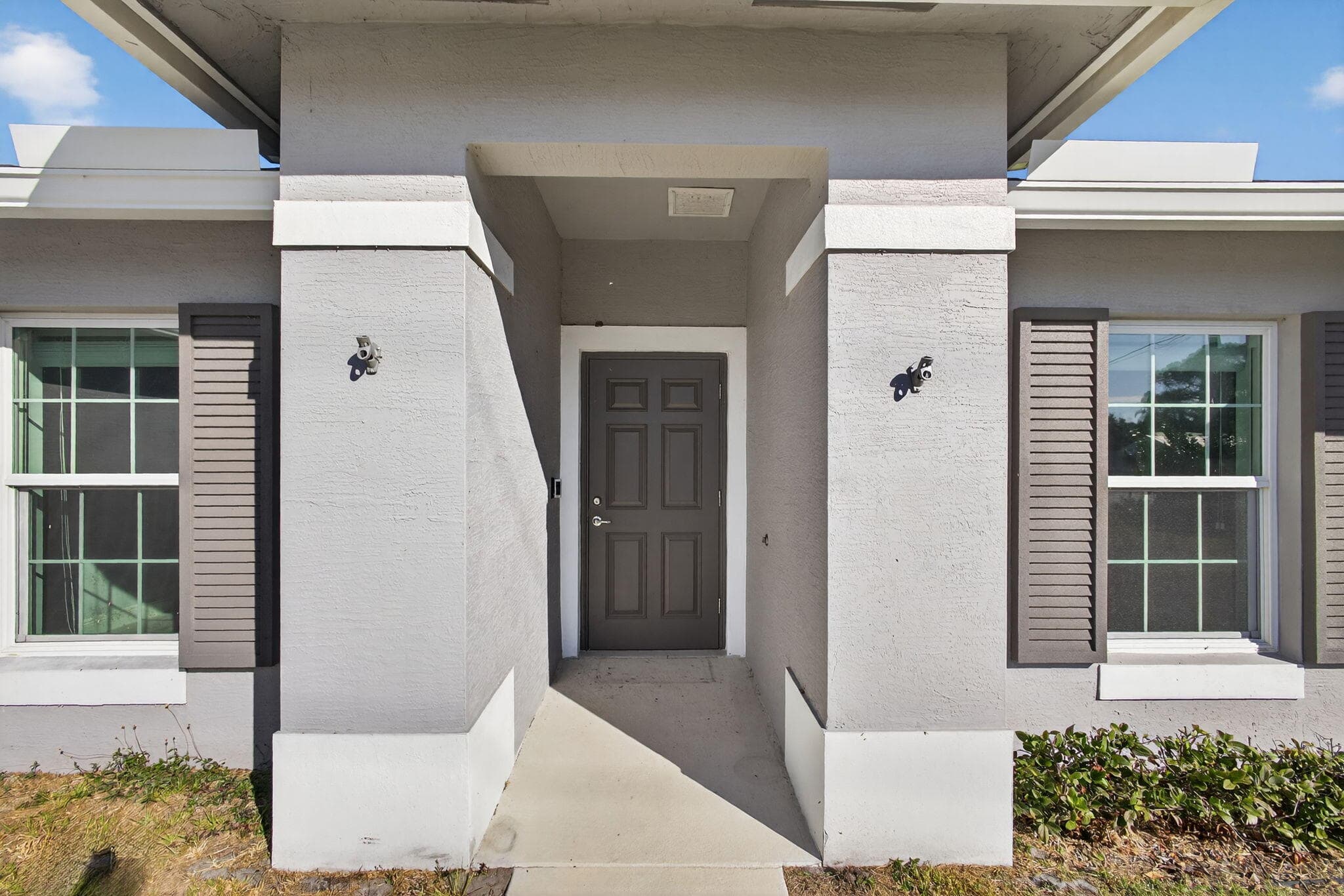 2501 SE Mariposa Avenue, Port St. Lucie, FL 34952 — photo 3 of 63