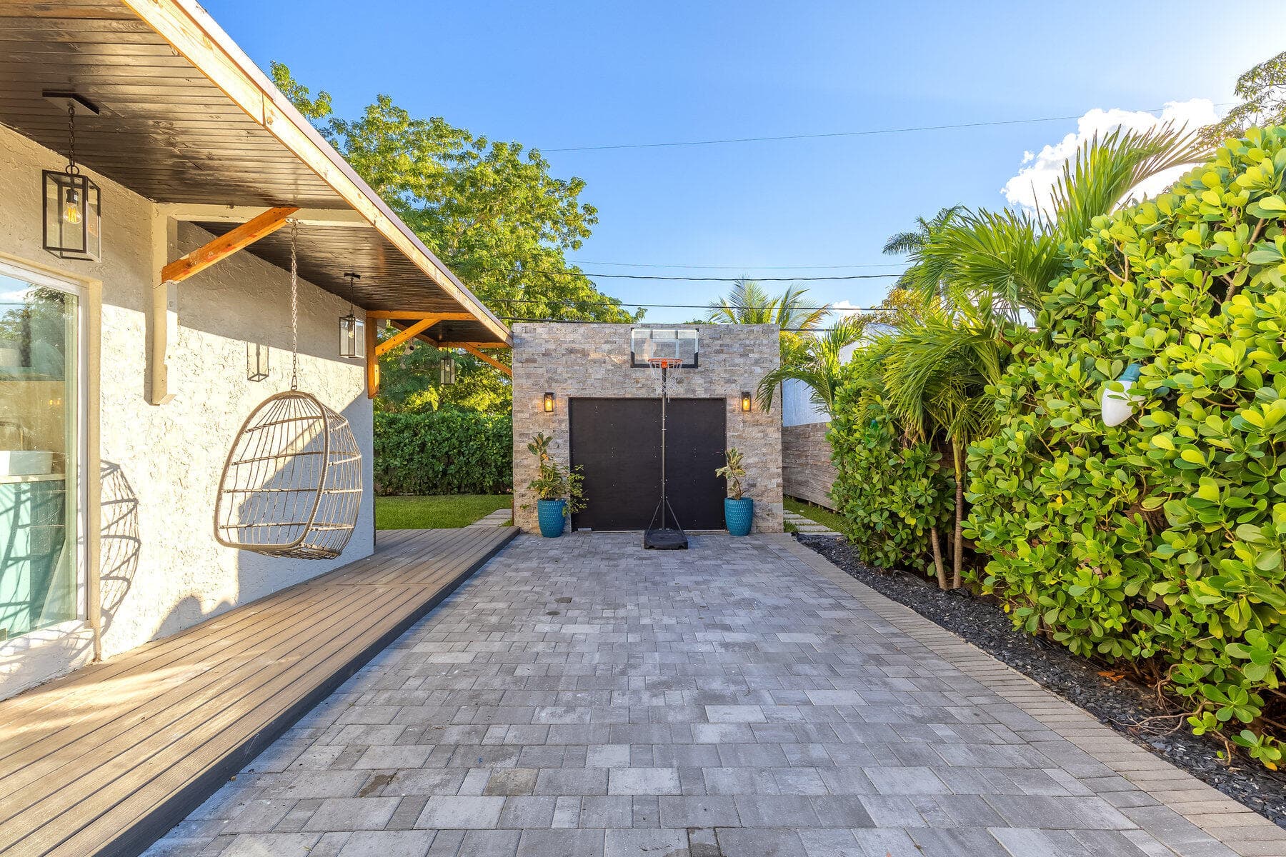 726 Lytle Street, West Palm Beach, FL 33405 — photo 3 of 36