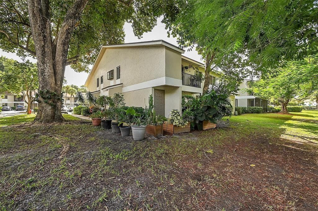 117 Gardens Drive 204, Pompano Beach, FL 33069 — photo 21 of 32