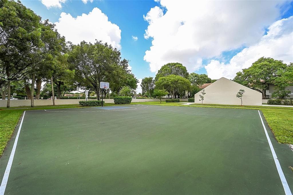 117 Gardens Drive 204, Pompano Beach, FL 33069 — photo 29 of 32