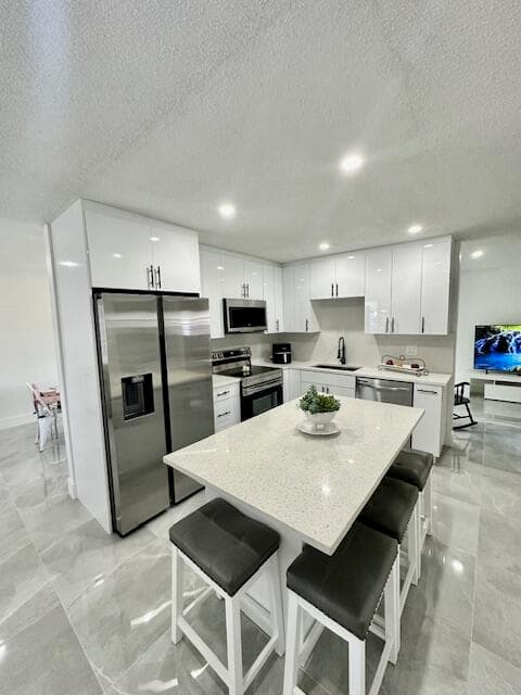 811 SW 18th Court, Boynton Beach, FL 33426 — photo 4 of 16