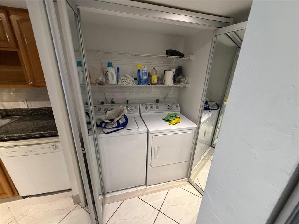 19428 NE 26th Avenue 103b, Miami, FL 33180 — photo 6 of 50