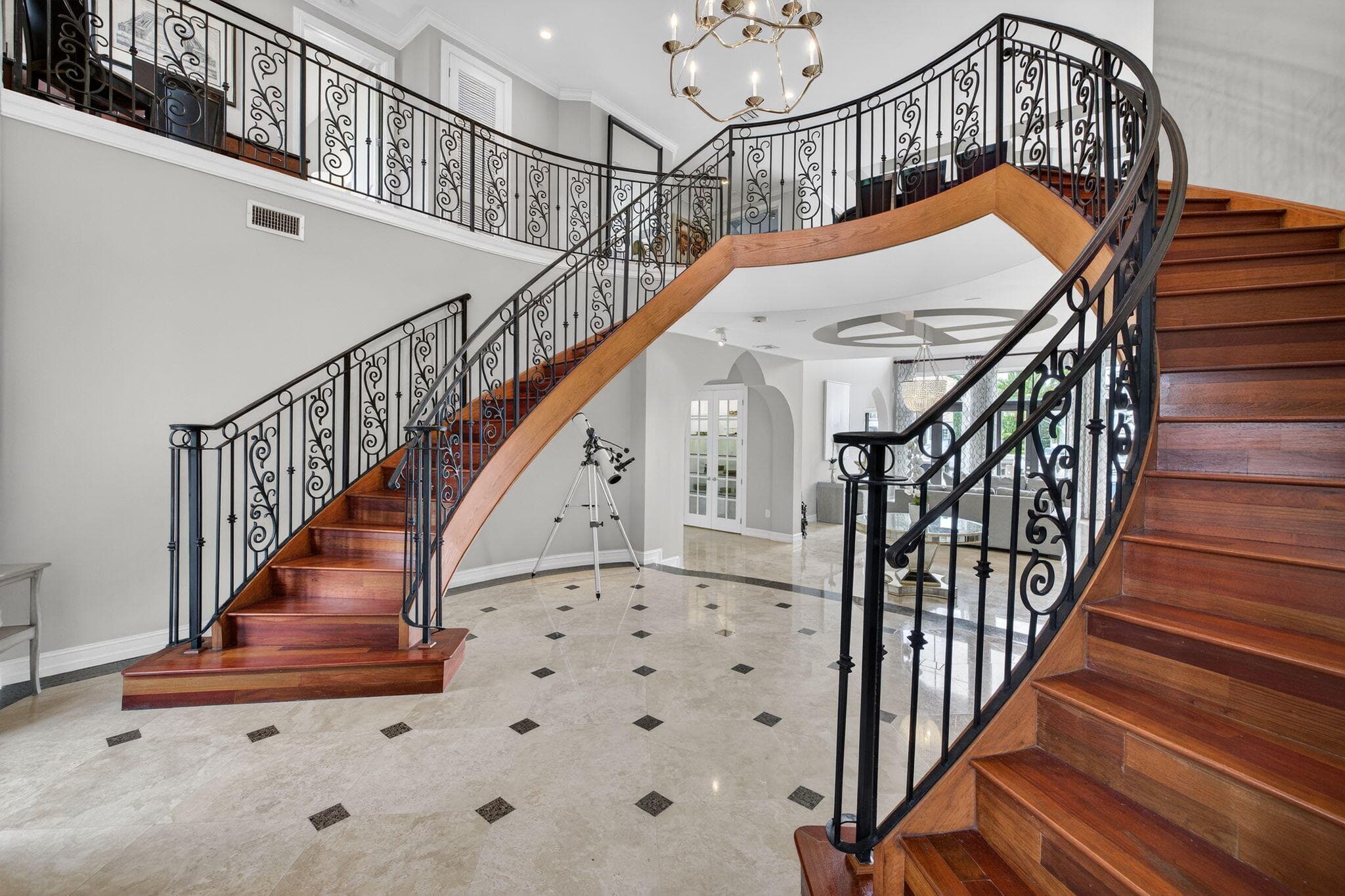 2406 Barcelona Drive, Fort Lauderdale, FL 33301 — photo 34 of 107