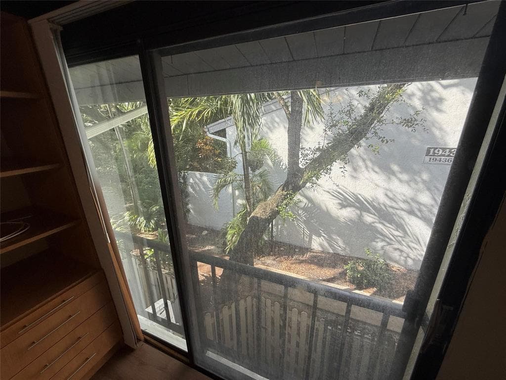 19428 NE 26th Avenue 103b, Miami, FL 33180 — photo 42 of 50