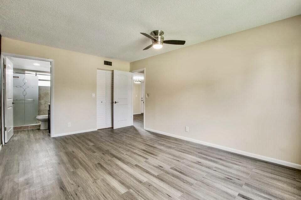705 Lori Drive 104, Palm Springs, FL 33461 — photo 4 of 12