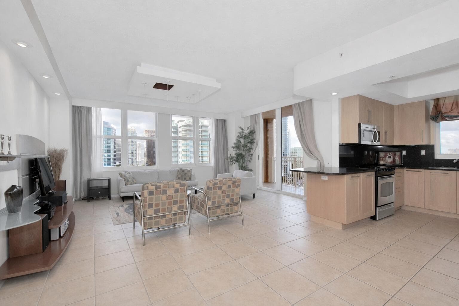 511 SE 5 Avenue 1217, Fort Lauderdale, FL 33301 — photo 17 of 54