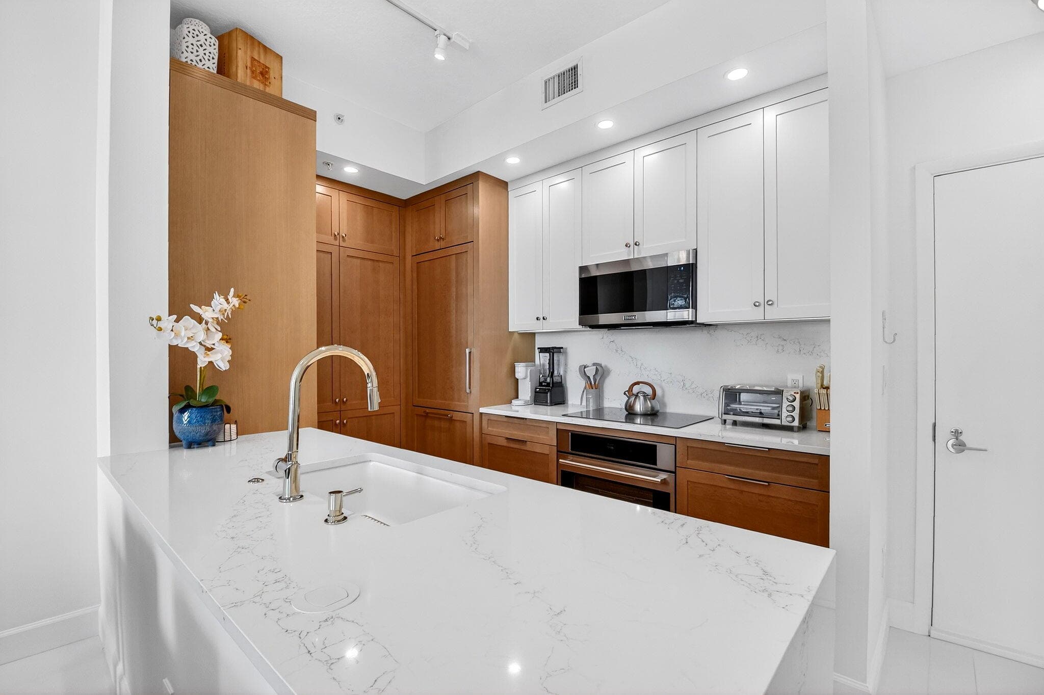 550 Okeechobee Boulevard Lph-07, West Palm Beach, FL 33401 — photo 13 of 89