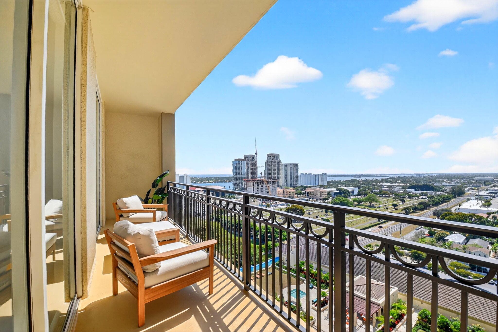 550 Okeechobee Boulevard Lph-07, West Palm Beach, FL 33401 — photo 18 of 89