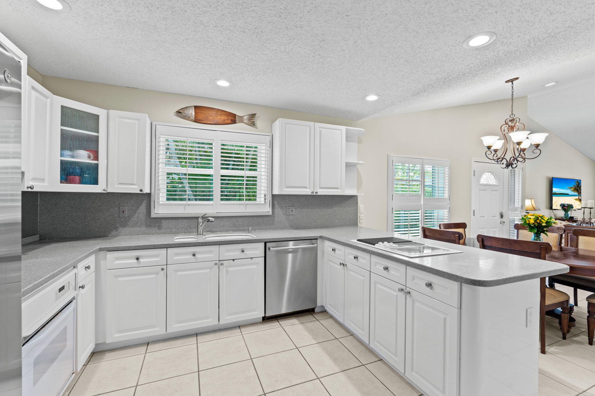 9722 Erica Court, Boca Raton, FL 33496 — photo 6 of 46