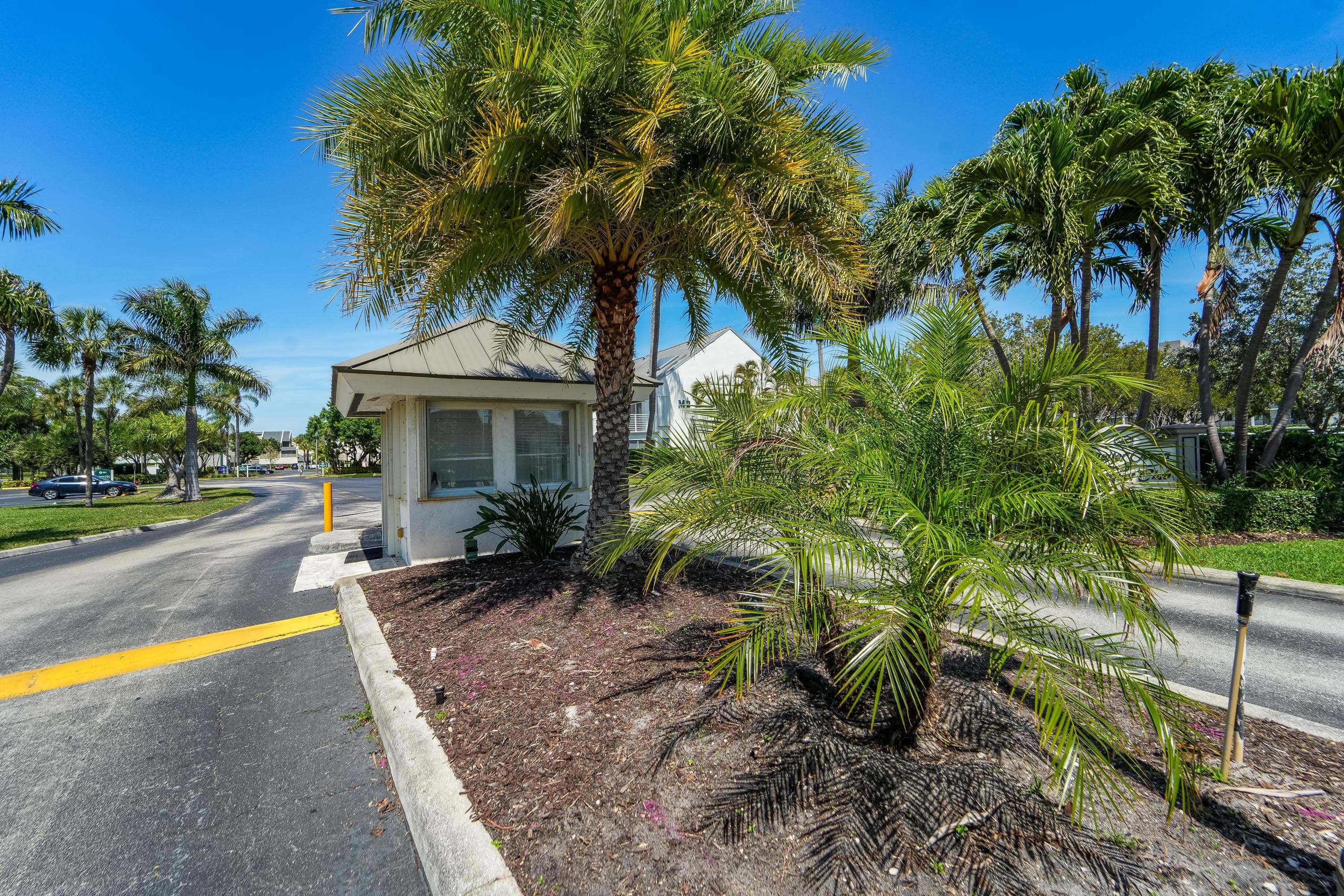 1605 S Us Highway 1 303m1, Jupiter, FL 33477 — photo 2 of 42