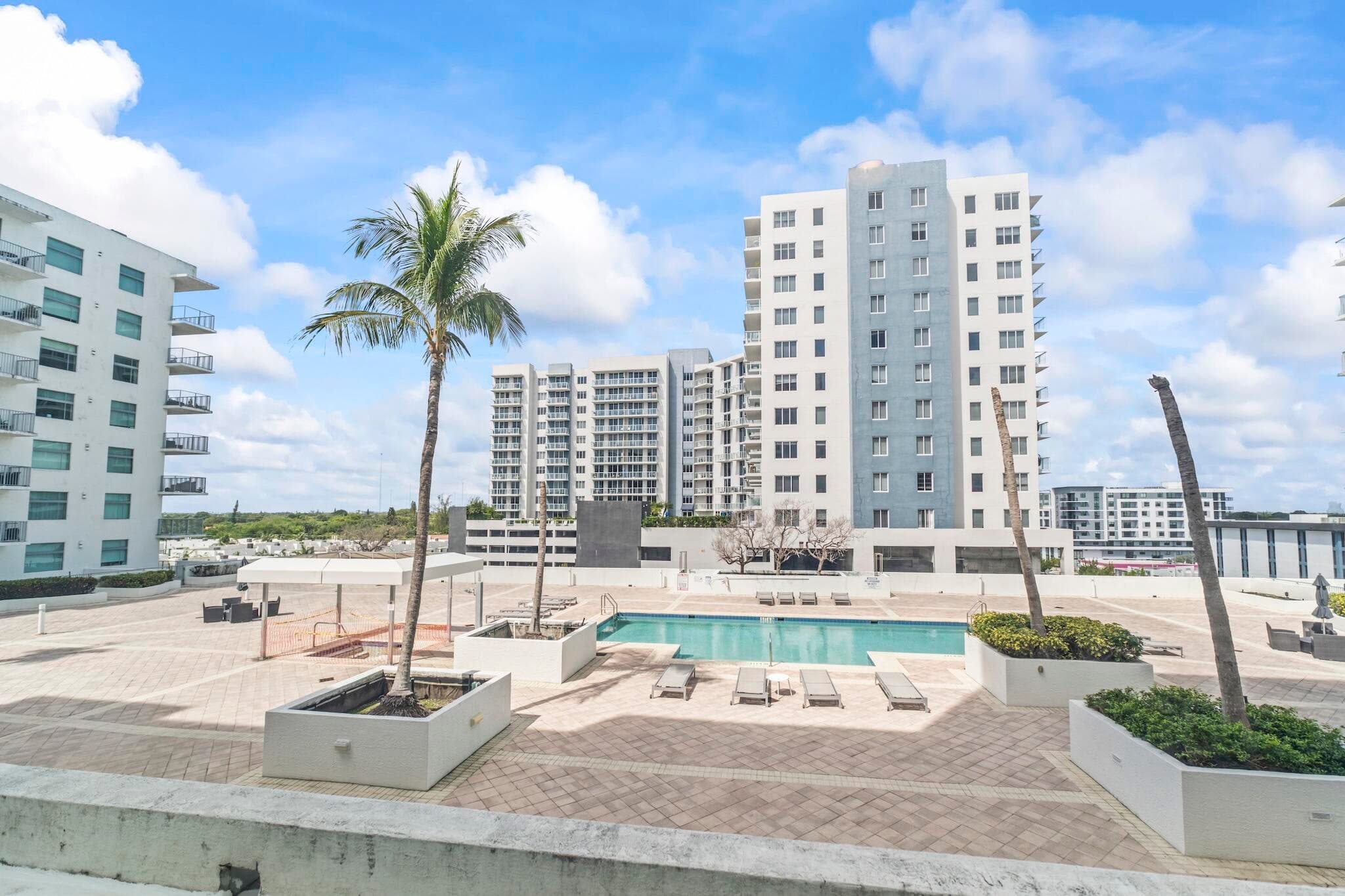 140 S Dixie Highway 512, Hollywood, FL 33020 — photo 34 of 37