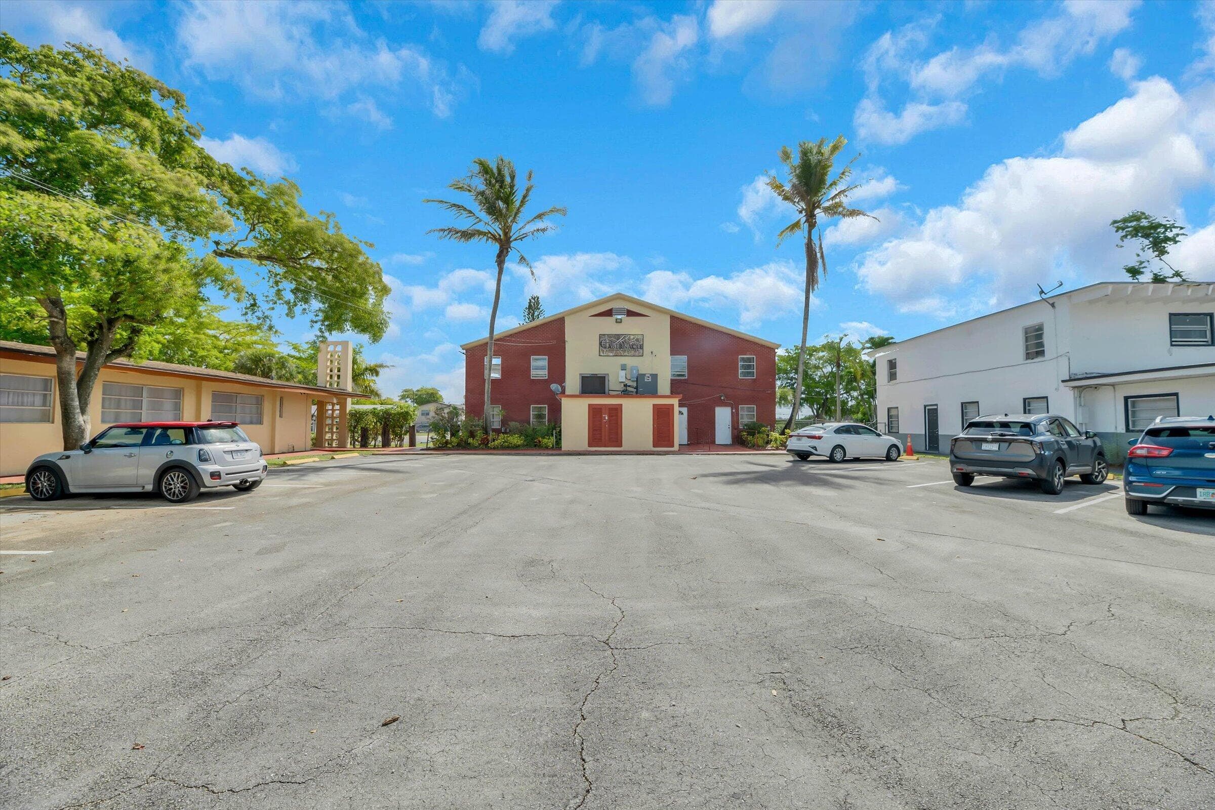 4101 SW 61st Avenue, Davie, FL — photo 17 of 104