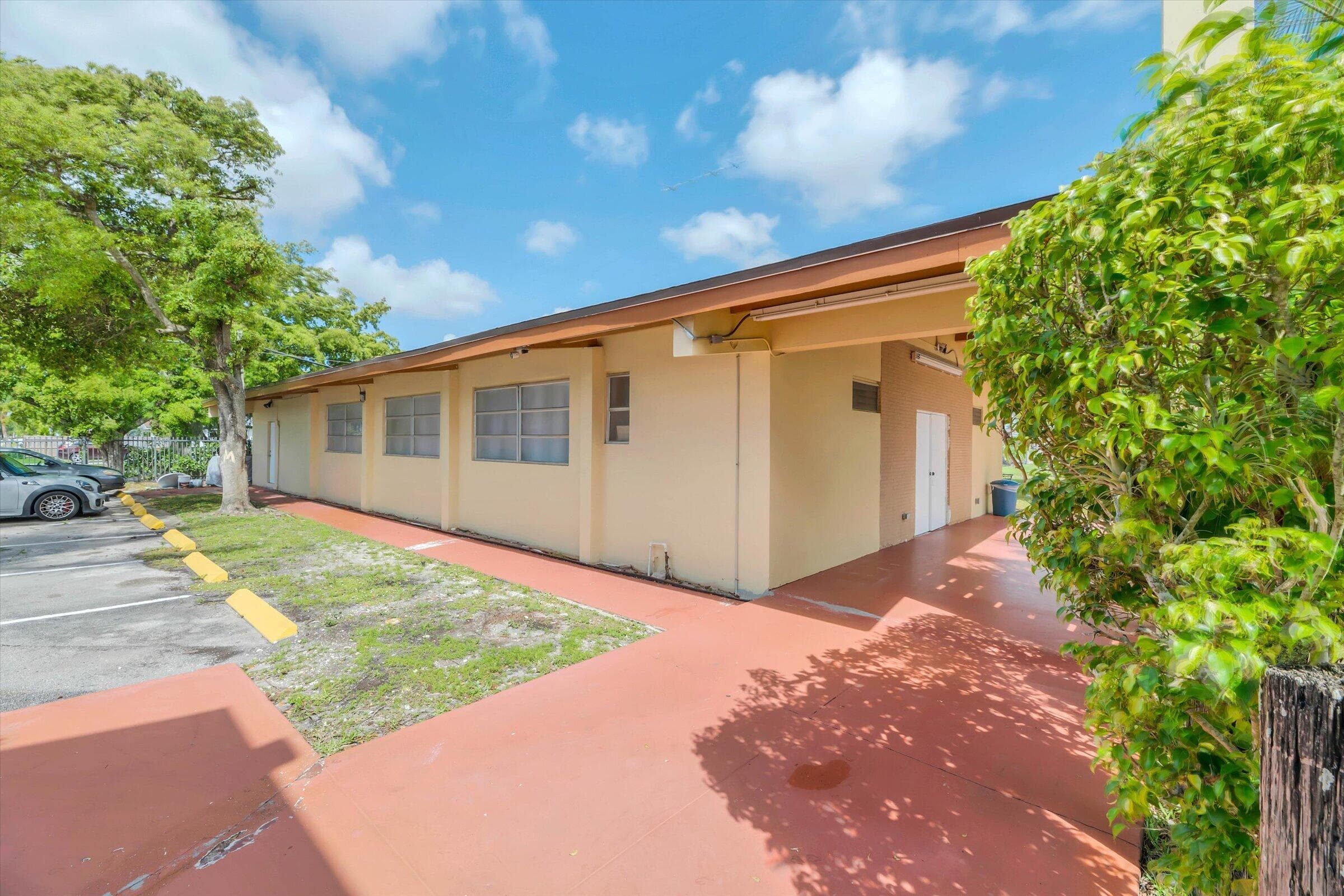 4101 SW 61st Avenue, Davie, FL — photo 18 of 104