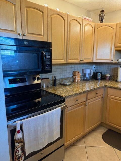 2562 Garden Drive N 305, Lake Worth Beach, FL 33461 — photo 4 of 24