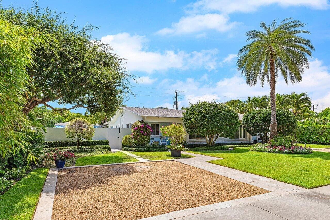 340 NE 7th Avenue, Delray Beach, FL 33483 — photo 1 of 31