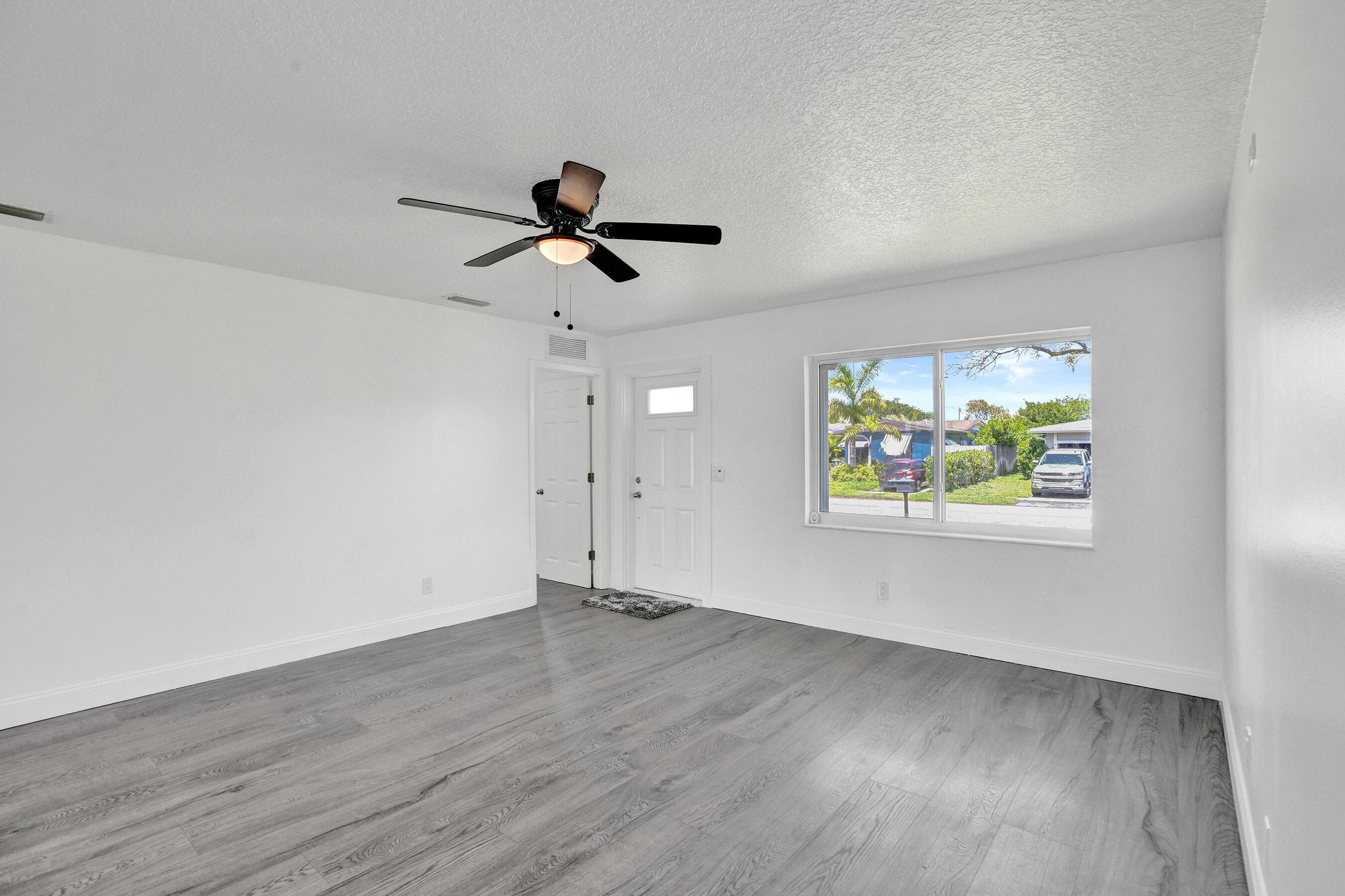 9366 NW 23rd Street, Pembroke Pines, FL 33024 — photo 19 of 66