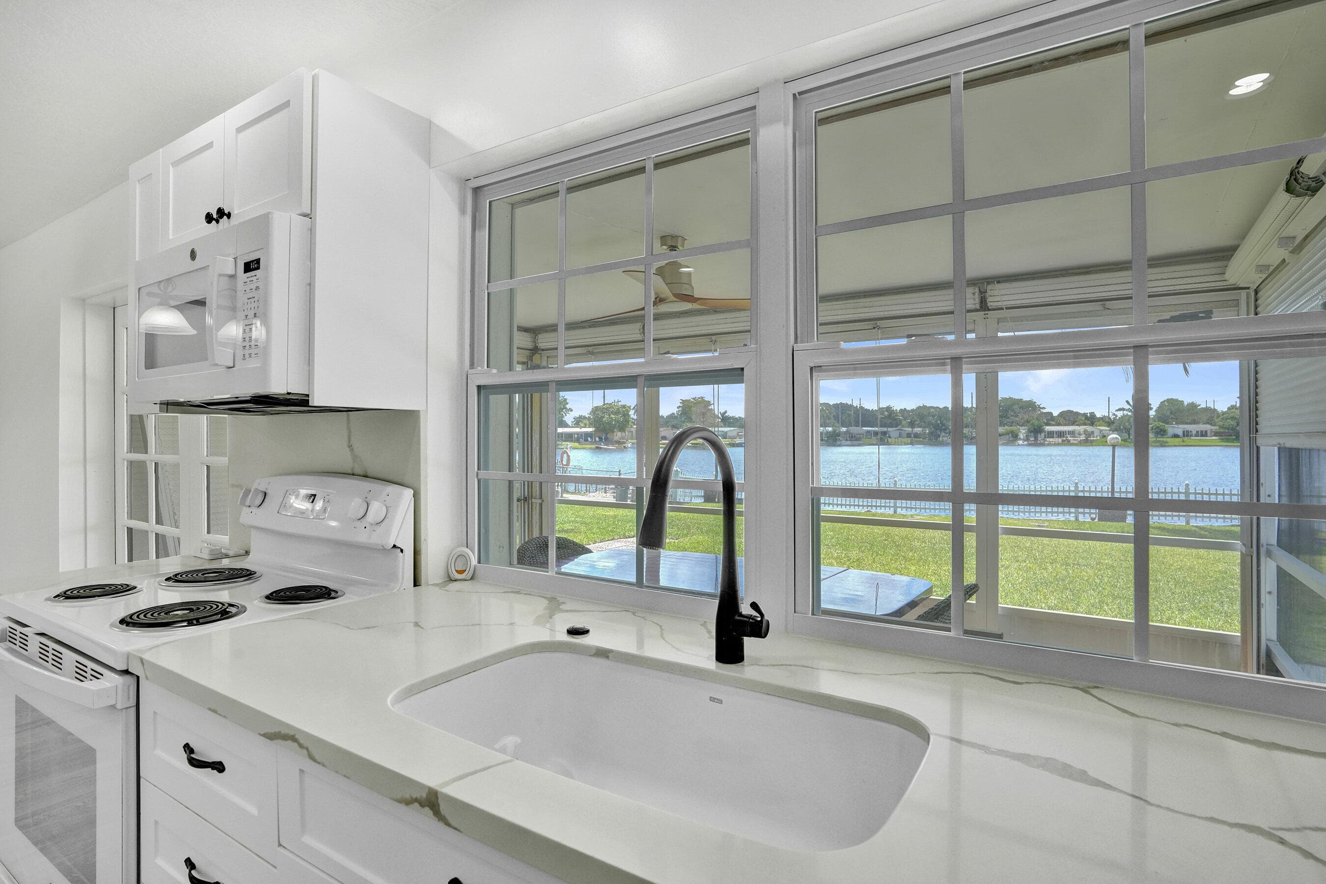 9366 NW 23rd Street, Pembroke Pines, FL 33024 — photo 8 of 66