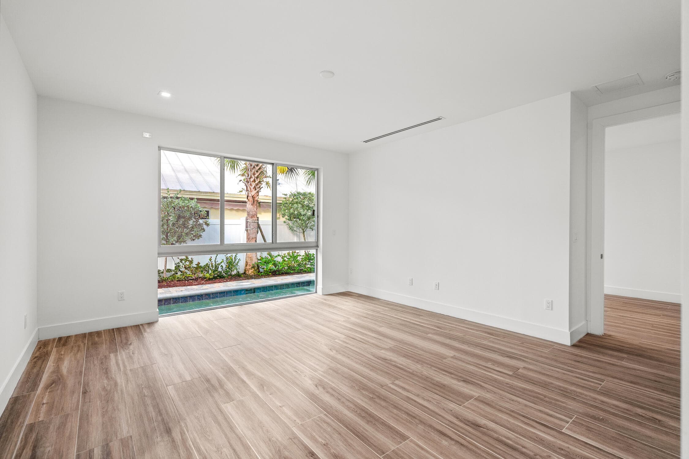 11 SE 11th Avenue, Fort Lauderdale, FL 33301 — photo 10 of 26