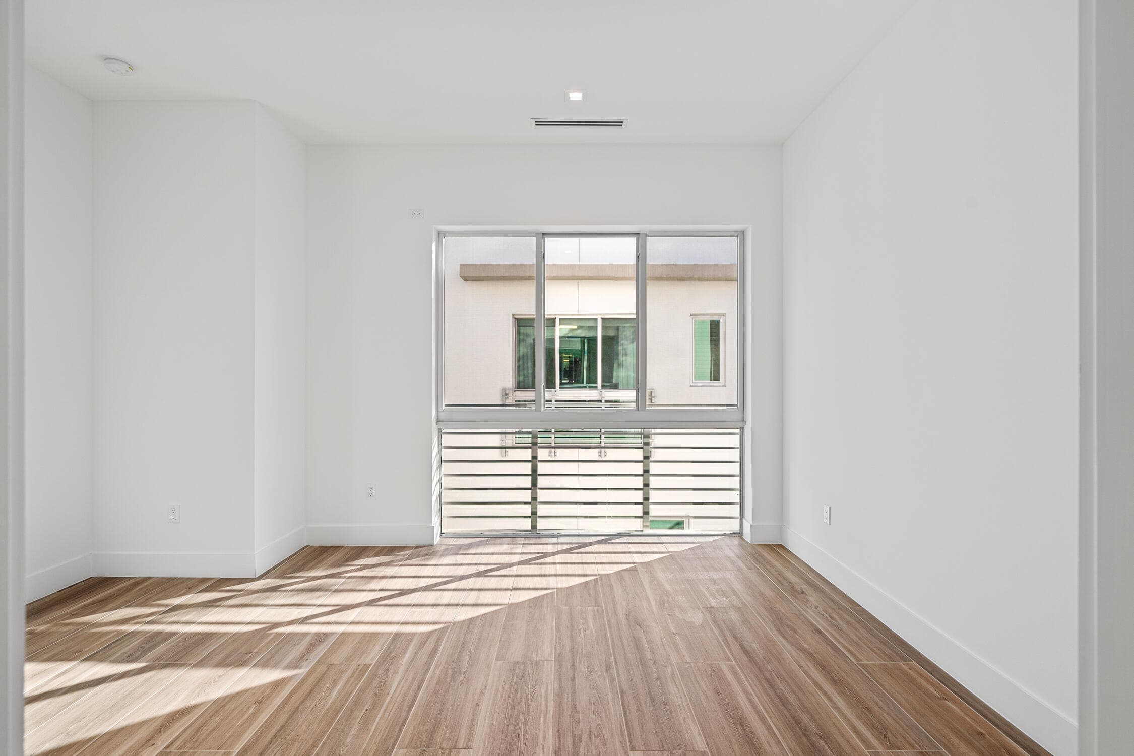 11 SE 11th Avenue, Fort Lauderdale, FL 33301 — photo 15 of 26