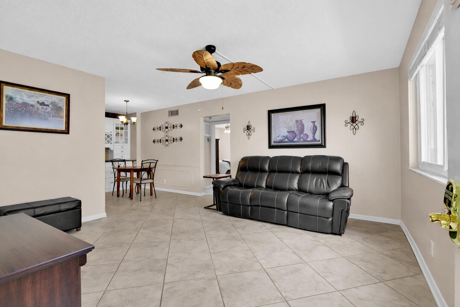 6263 NE 19th Avenue 1011, Fort Lauderdale, FL 33308 — photo 1 of 29