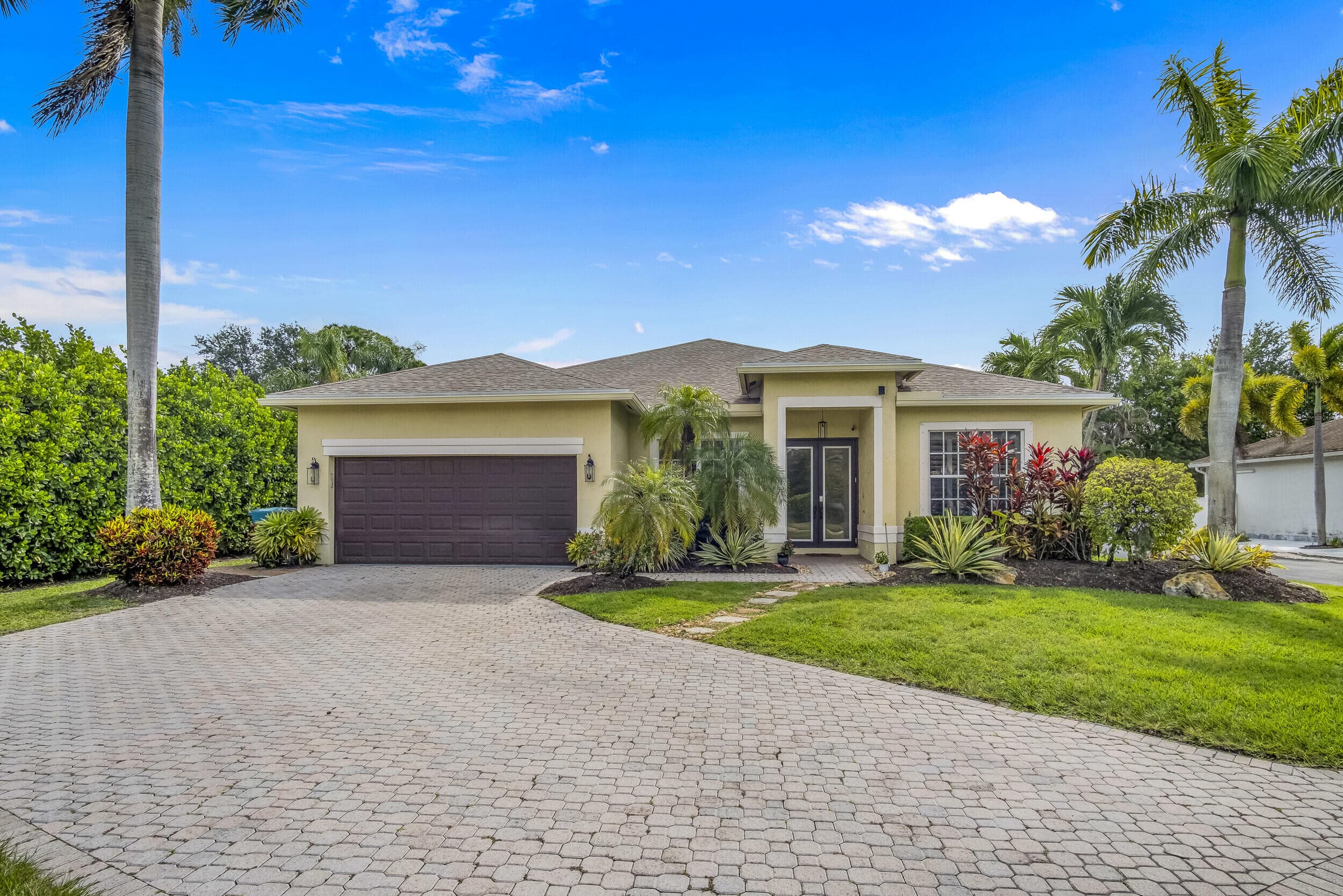 48 Lake Eden Drive, Boynton Beach, FL 33435 — photo 2 of 31