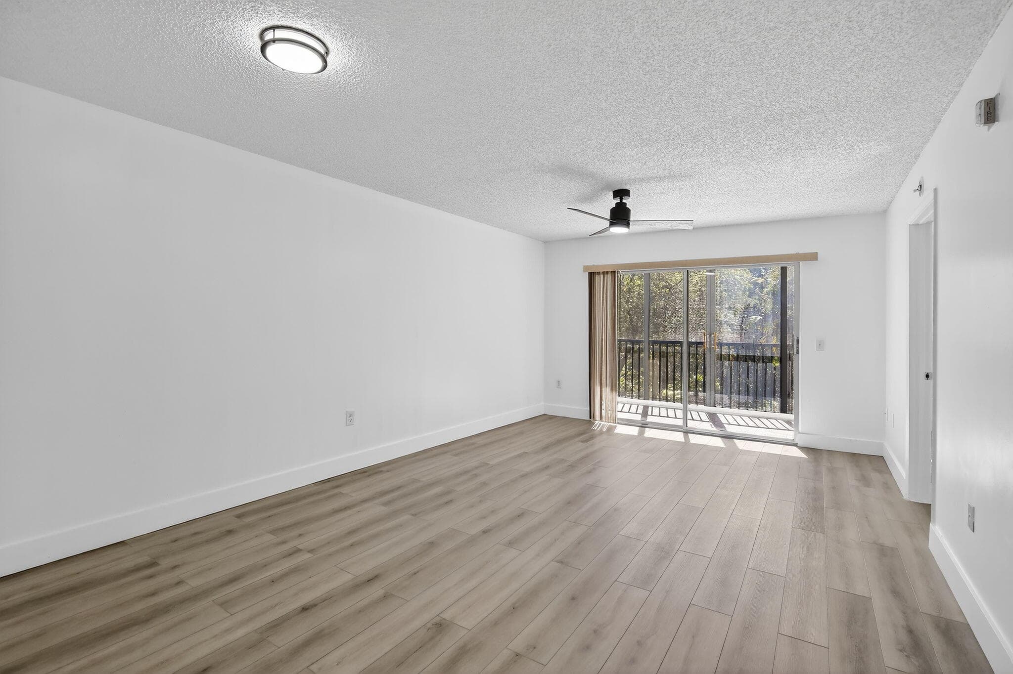 900 SW 142nd Avenue 305l, Pembroke Pines, FL 33027 — photo 8 of 37