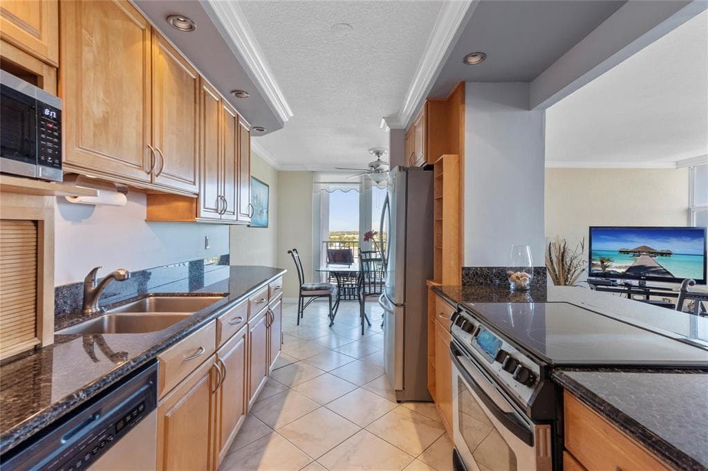 2881 NE 33rd Court Ph A, Fort Lauderdale, FL 33306 — photo 3 of 21