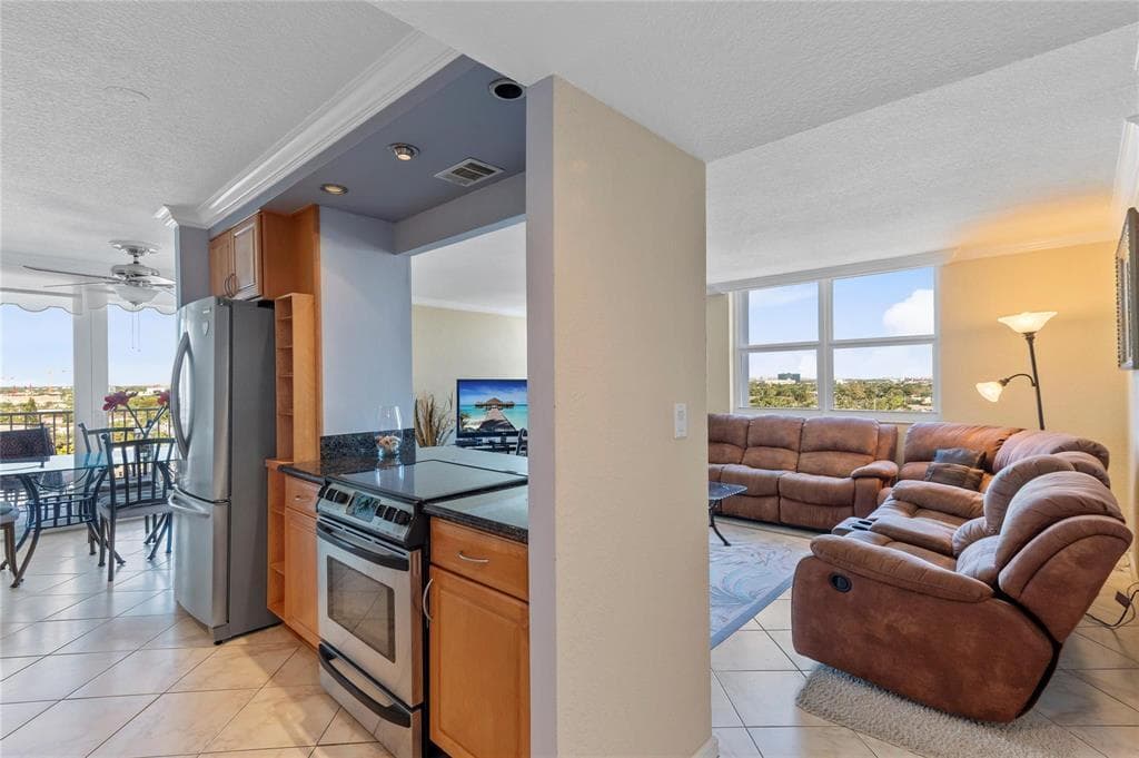 2881 NE 33rd Court Ph A, Fort Lauderdale, FL 33306 — photo 4 of 21