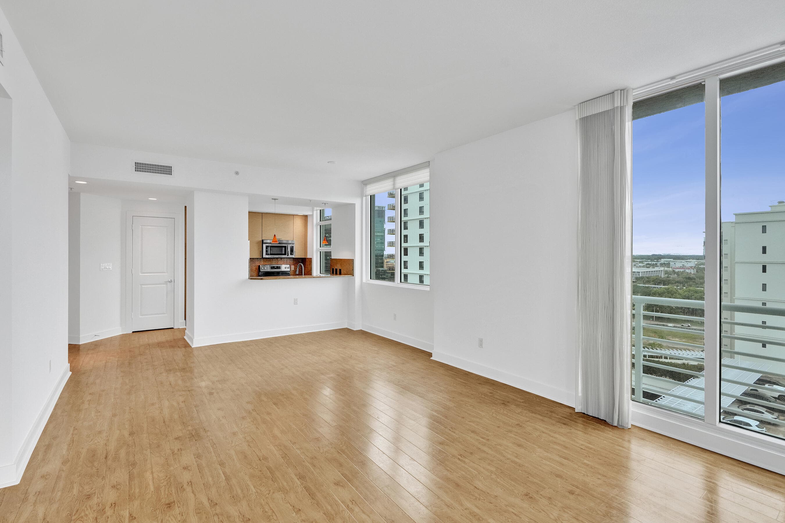 315 NE 3rd Avenue 1201, Fort Lauderdale, FL 33301 — photo 8 of 46
