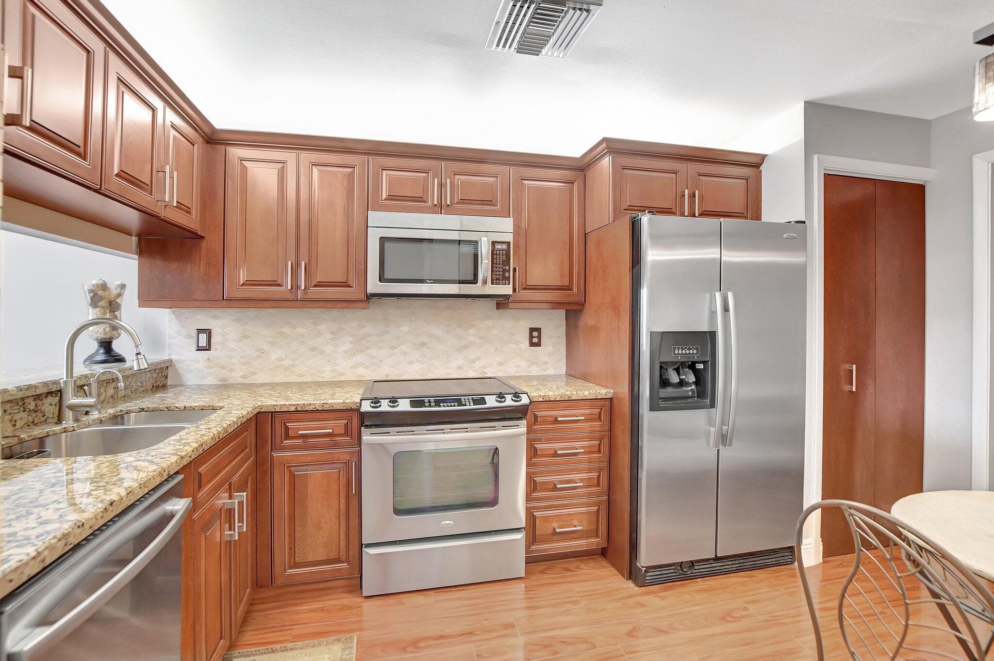 7520 La Paz Boulevard 307, Boca Raton, FL 33433 — photo 5 of 38
