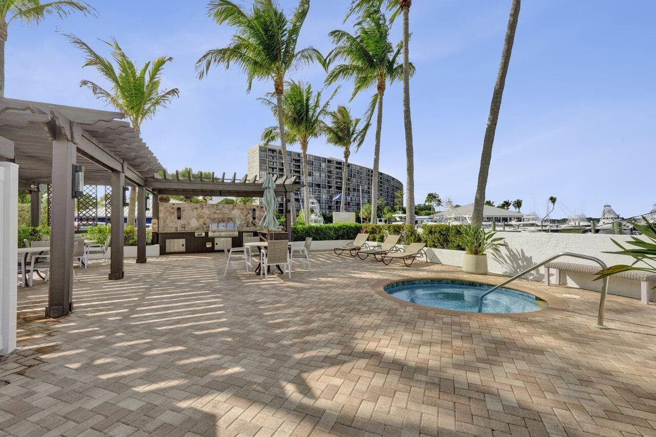 108 Lakeshore Drive 1041, North Palm Beach, FL 33408 — photo 41 of 55