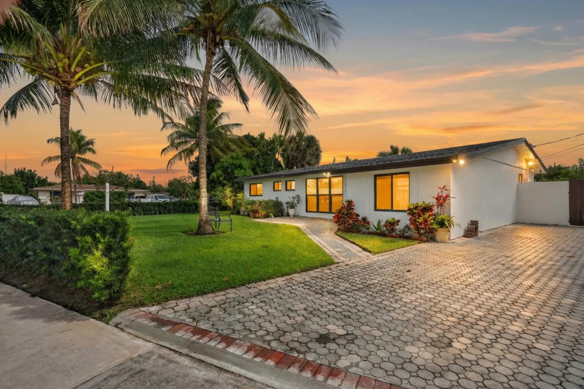 5051 NE 6th Avenue, Deerfield Beach, FL 33064 — photo 1 of 47