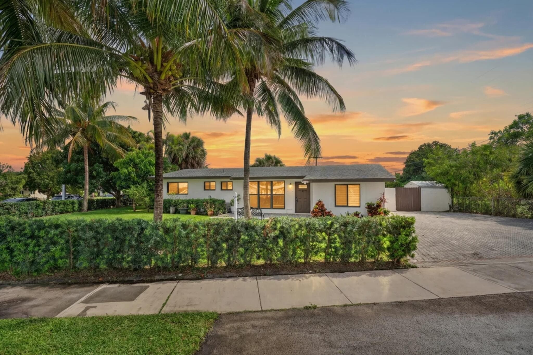 5051 NE 6th Avenue, Deerfield Beach, FL 33064 — photo 2 of 47