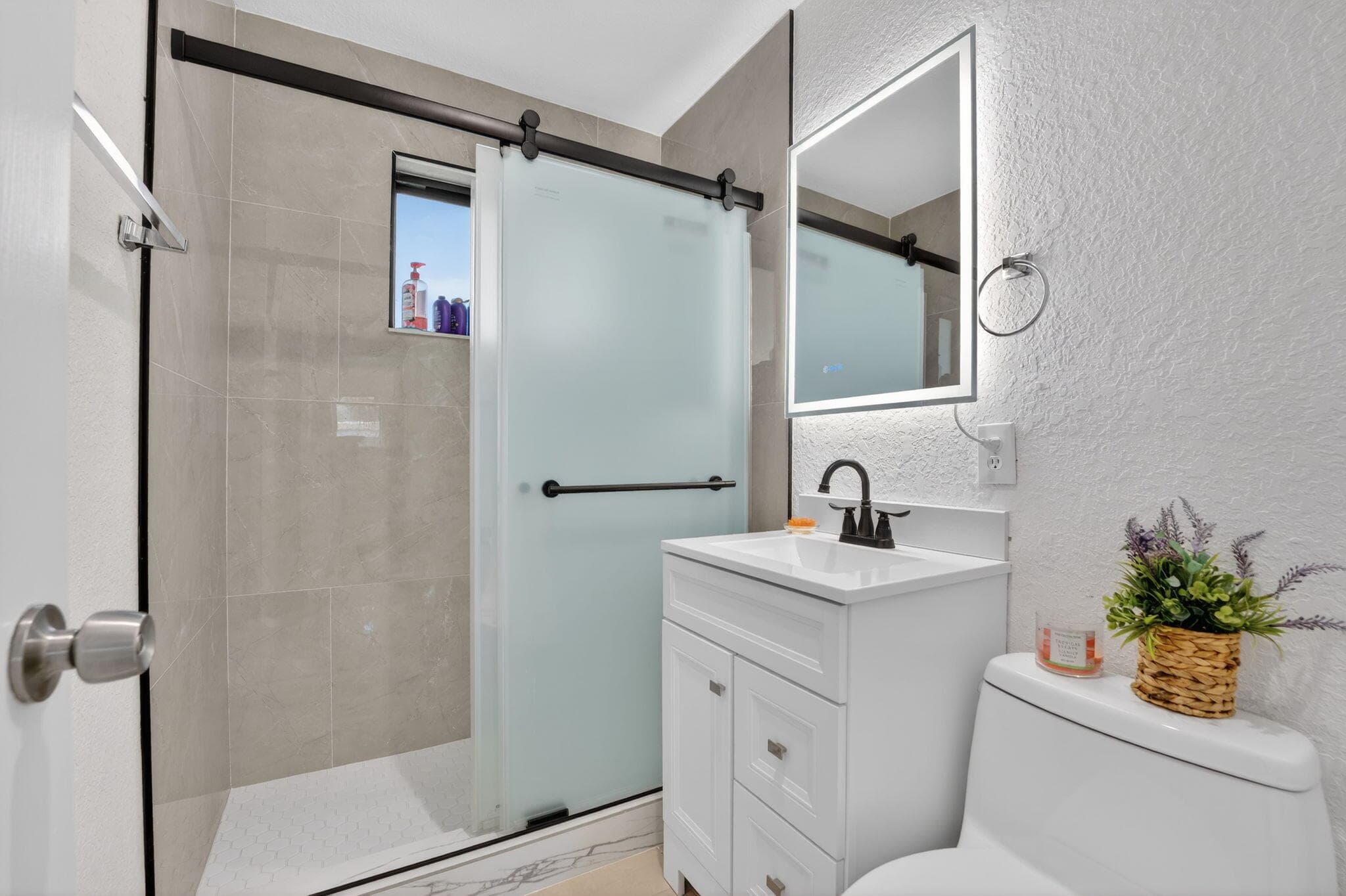 5051 NE 6th Avenue, Deerfield Beach, FL 33064 — photo 30 of 47