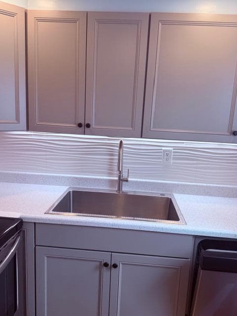 331 N Sheffield N 331, West Palm Beach, FL 33417 — photo 9 of 39