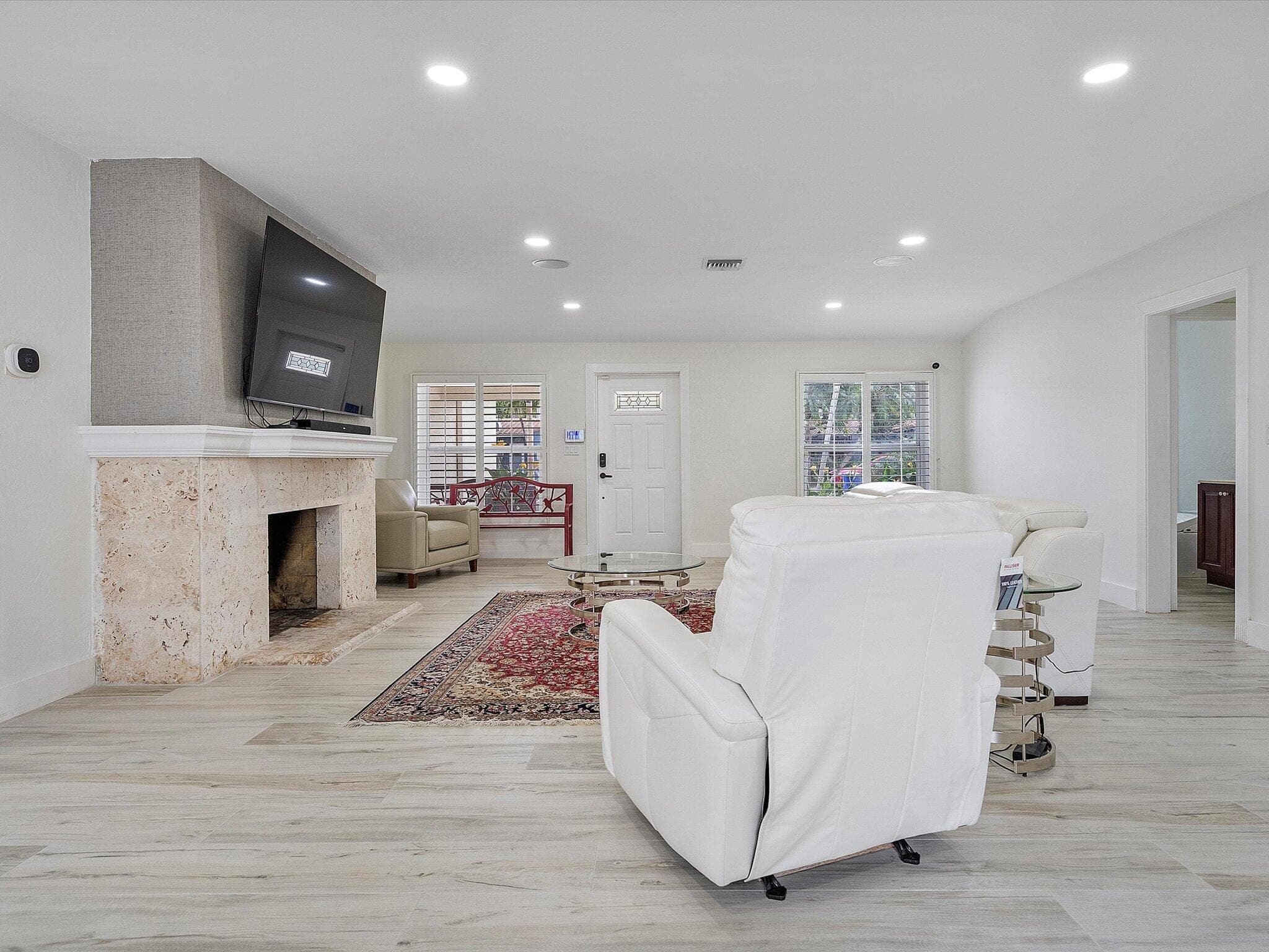 411 Poinciana Drive, Fort Lauderdale, FL 33301 — photo 6 of 44