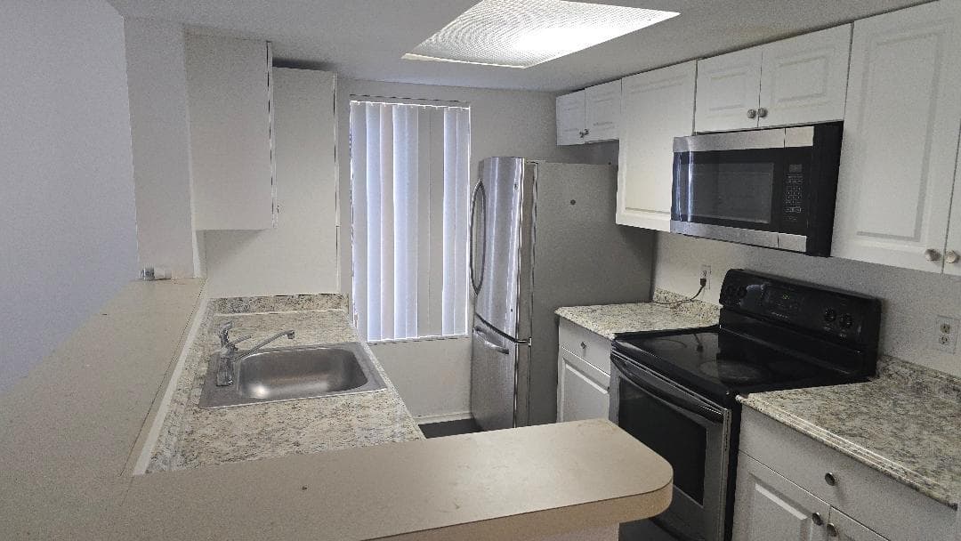3194 Coral Lake Lane 3194, Coral Springs, FL 33065 — photo 3 of 18