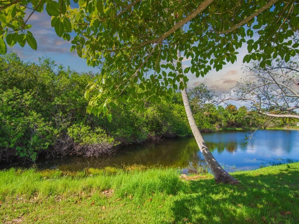 521 NE Sapphire Way, Jensen Beach, FL 34957 — photo 18 of 19