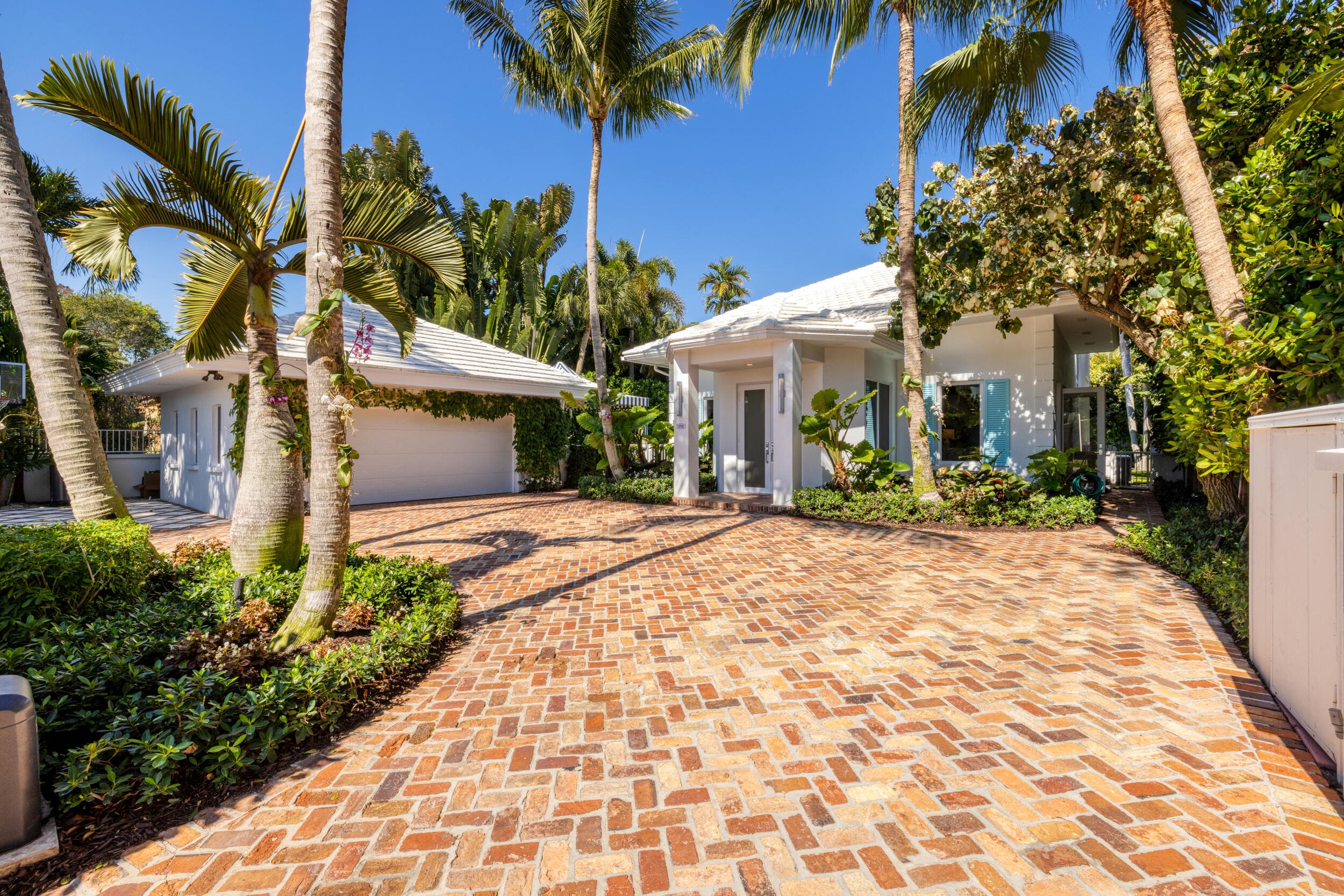 121 Seville Road, West Palm Beach, FL 33405 — photo 3 of 67