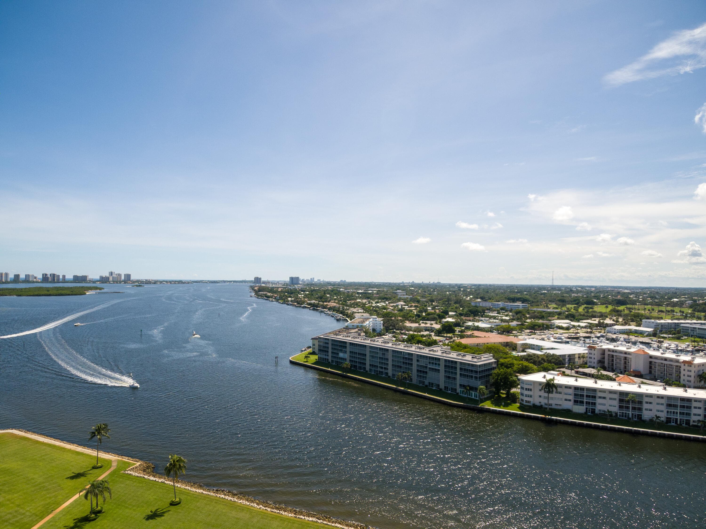 108 Lakeshore Drive 1041, North Palm Beach, FL 33408 — photo 2 of 55