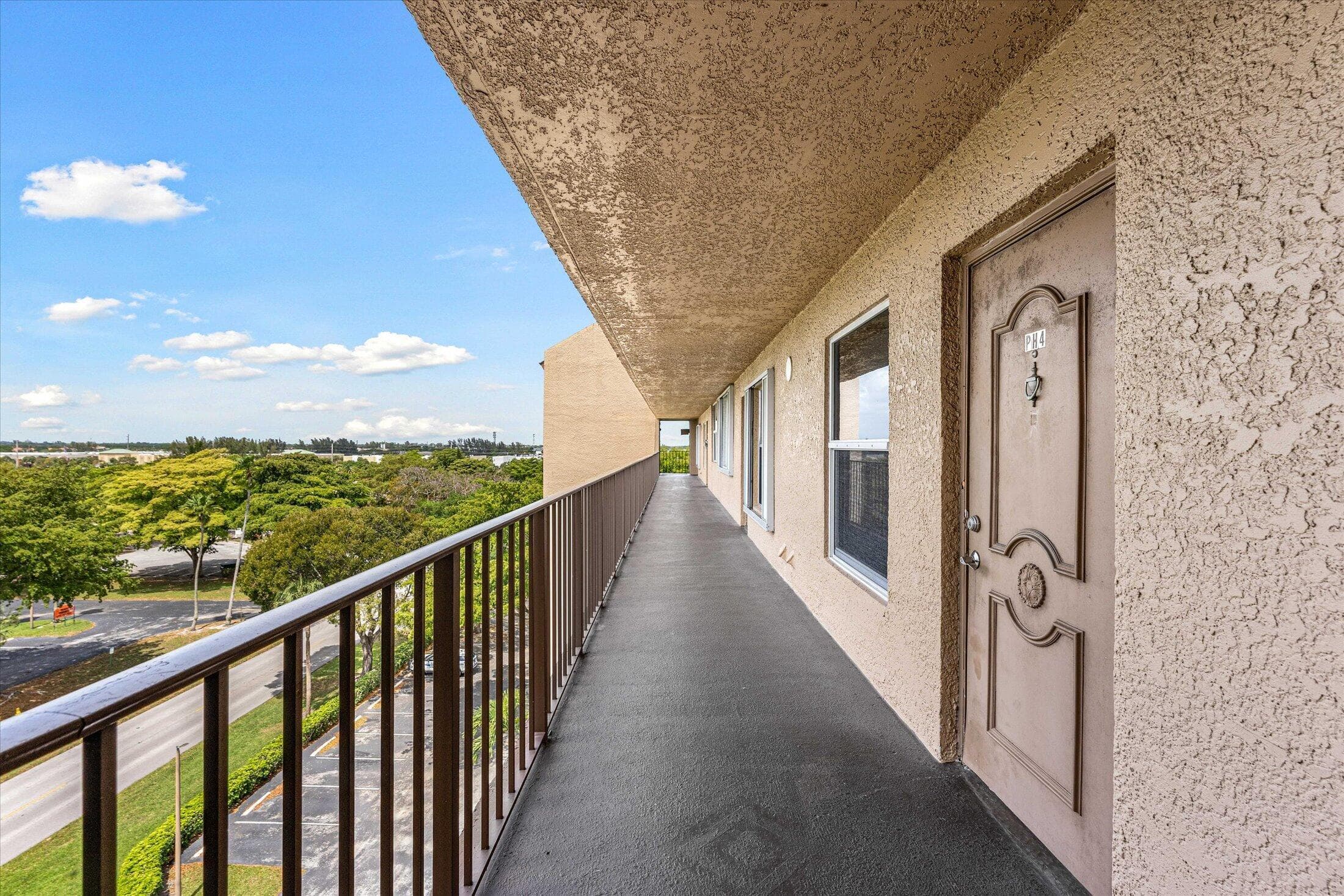 4570 NW 18th Avenue 704, Deerfield Beach, FL 33064 — photo 2 of 34