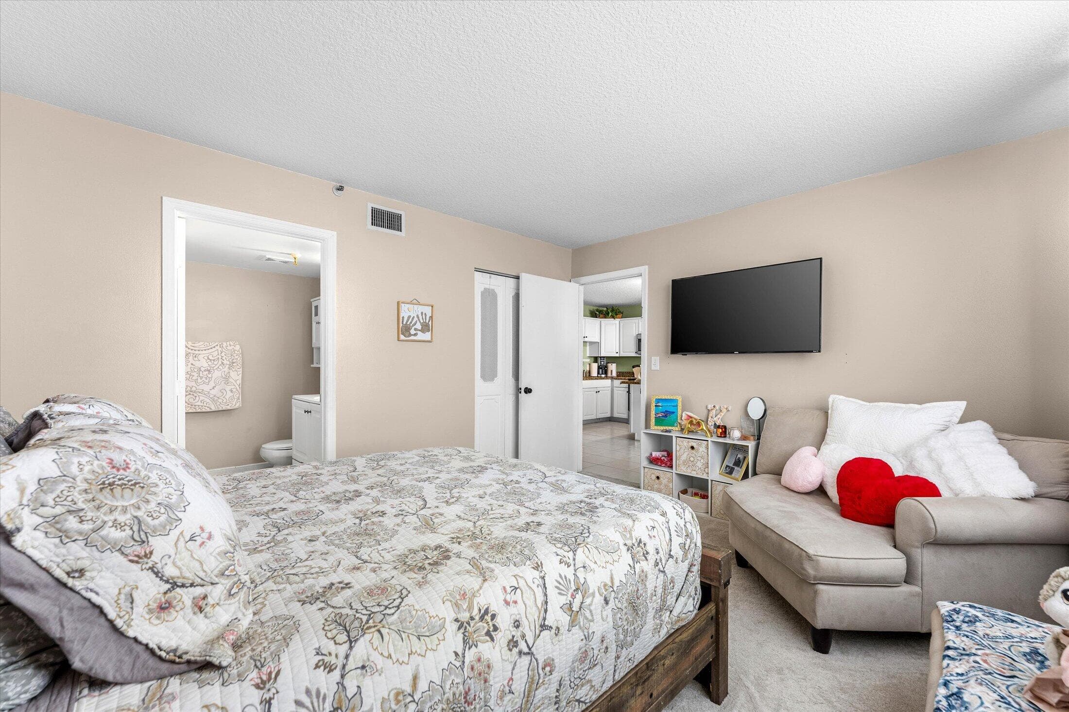 4570 NW 18th Avenue 704, Deerfield Beach, FL 33064 — photo 16 of 34