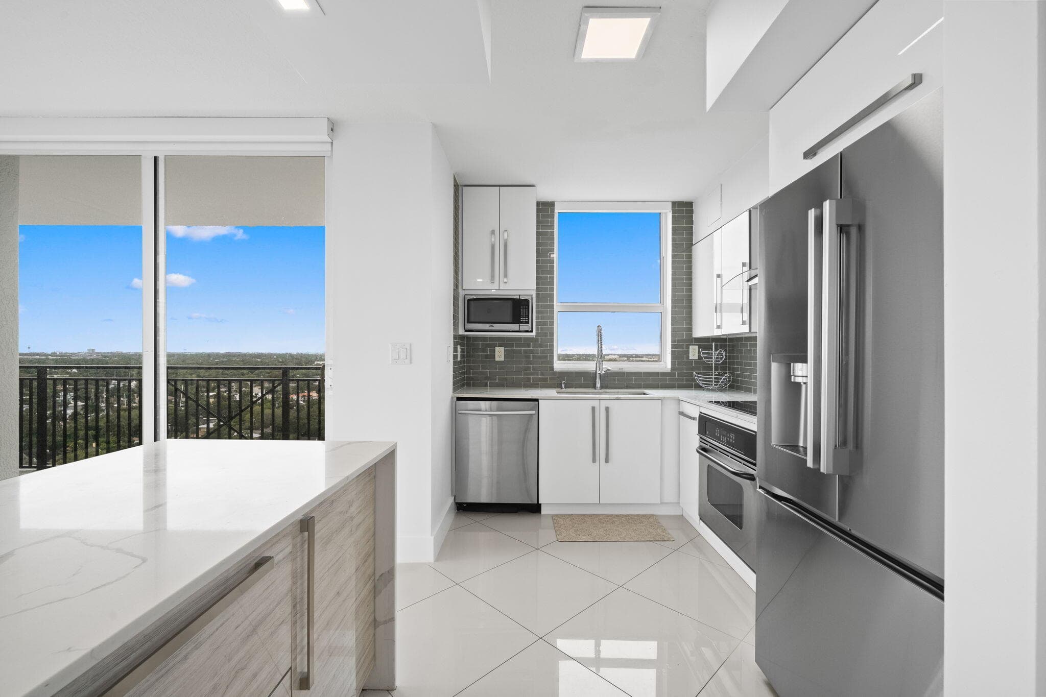 610 W Las Olas Boulevard 1712n, Fort Lauderdale, FL 33312 — photo 12 of 30