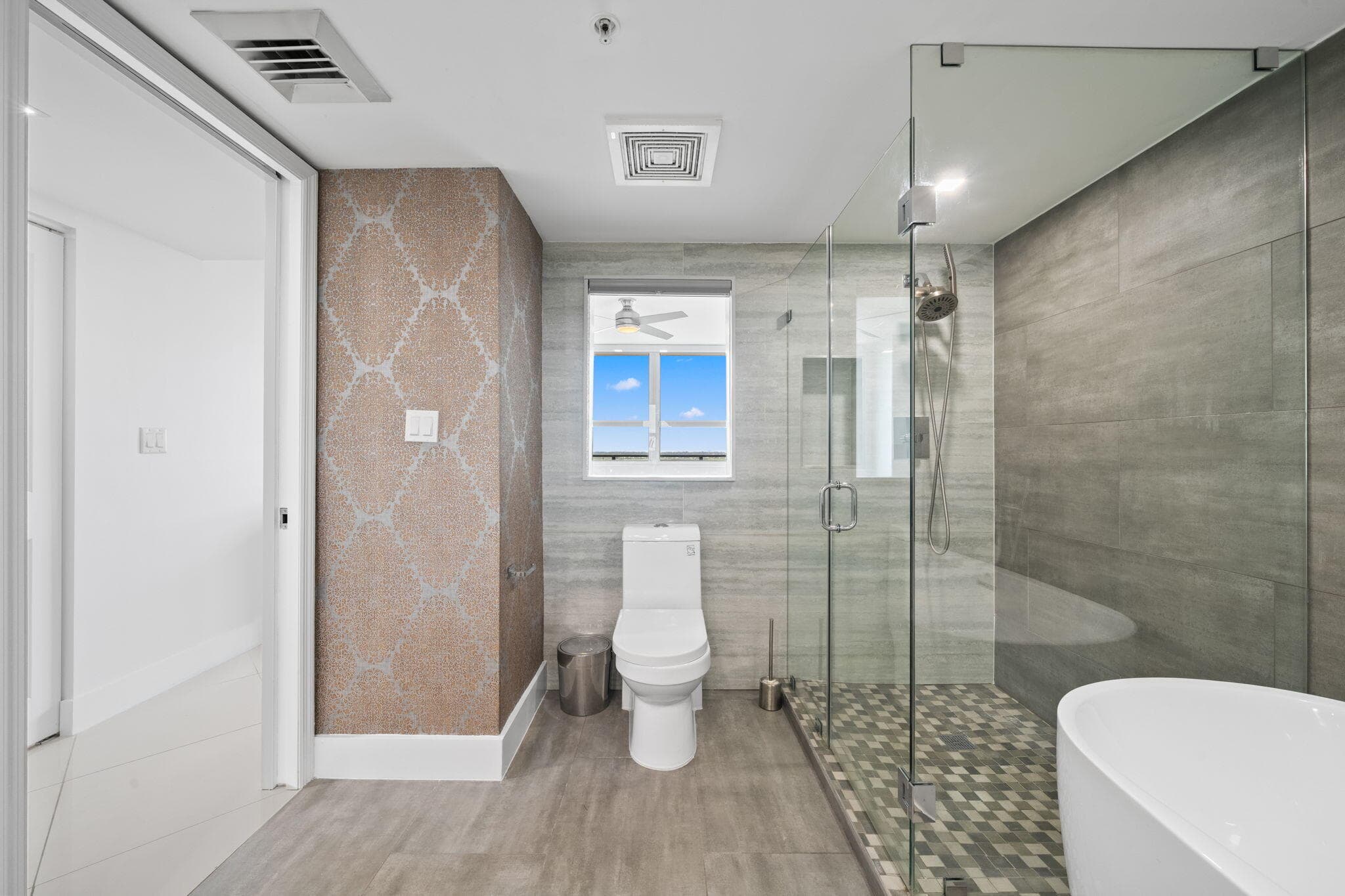 610 W Las Olas Boulevard 1712n, Fort Lauderdale, FL 33312 — photo 18 of 30