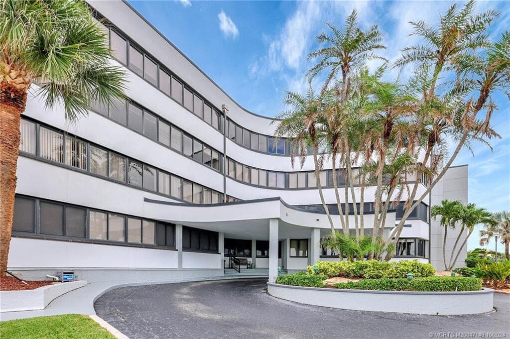 1357 NE Ocean Boulevard 312, Stuart, FL 34996 — photo 44 of 53