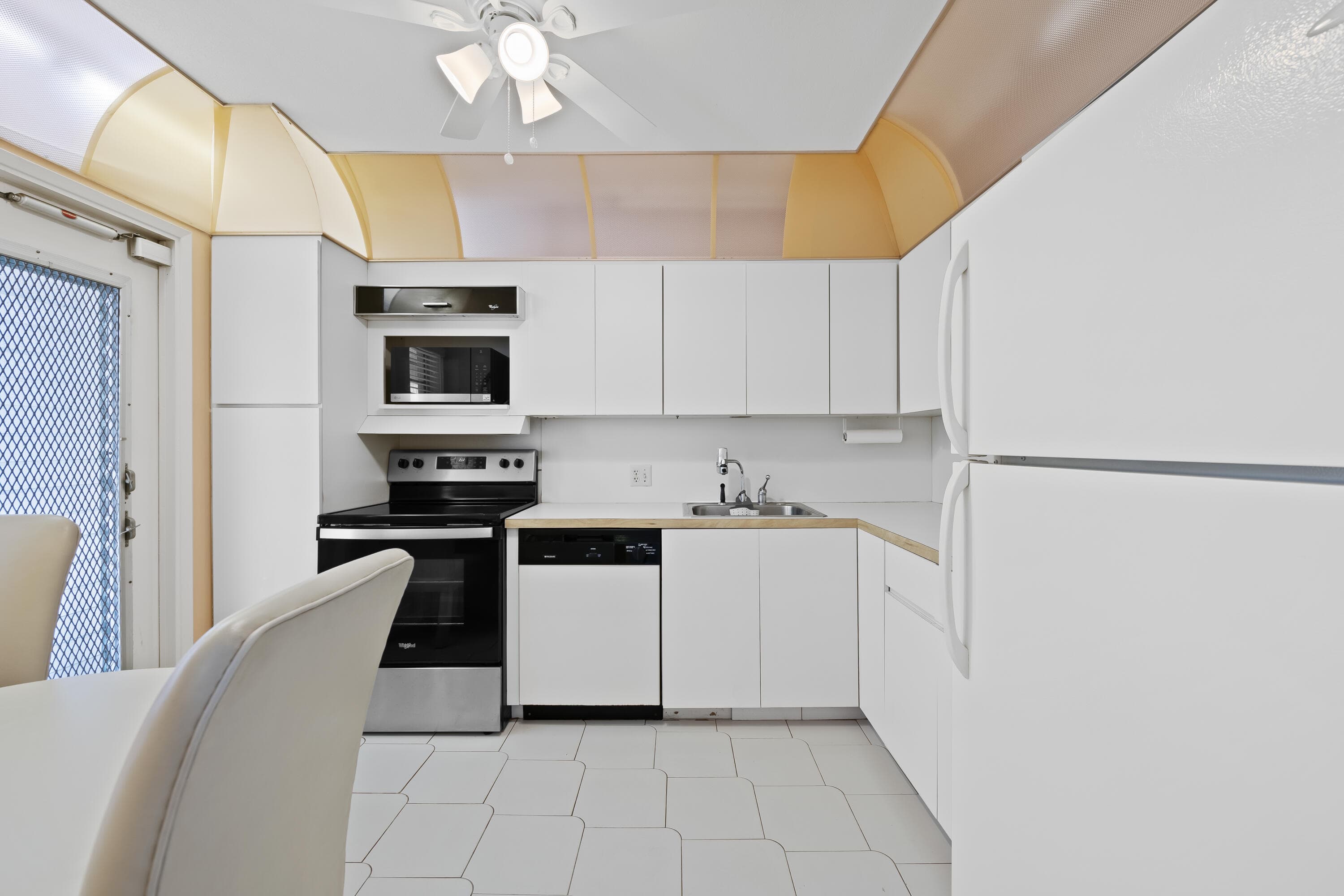 3051 N Course Drive 211, Pompano Beach, FL 33069 — photo 12 of 25