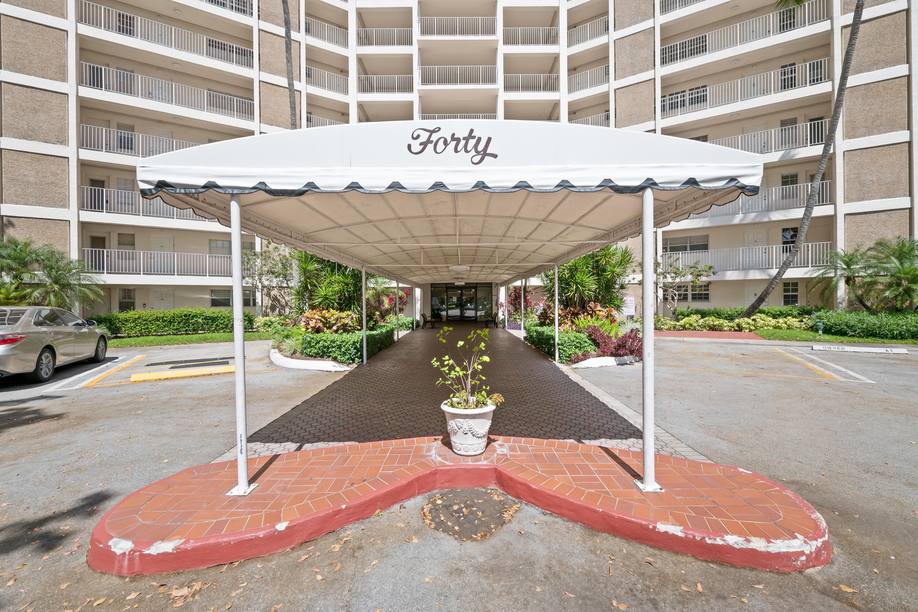 3051 N Course Drive 211, Pompano Beach, FL 33069 — photo 4 of 25